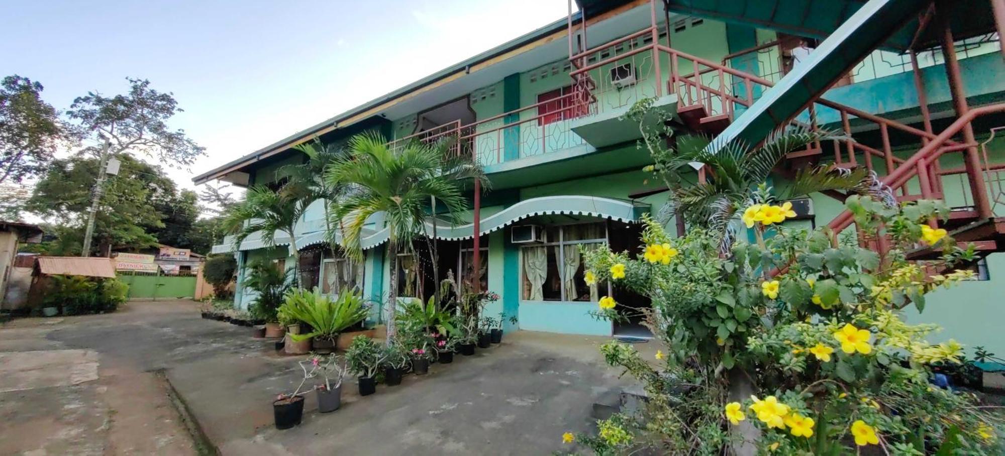 Oyo 1038 William Hearts Pension Puerto Princesa Екстериор снимка